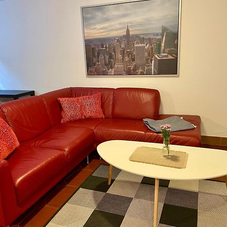 Gaestehaus Vigliarolo Gewerblich Jedes Zimmer Eigenes Bad Gemeinschaftskueche Elmshorn Ngoại thất bức ảnh