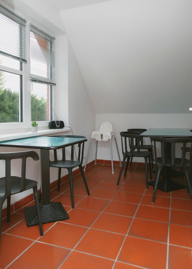 Gaestehaus Vigliarolo Gewerblich Jedes Zimmer Eigenes Bad Gemeinschaftskueche Elmshorn Ngoại thất bức ảnh