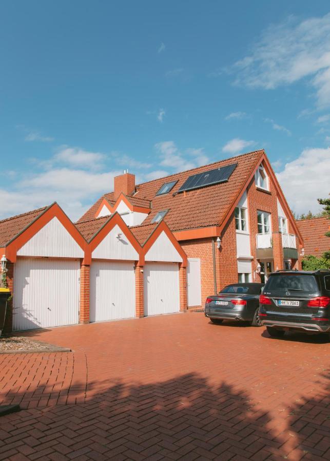 Gaestehaus Vigliarolo Gewerblich Jedes Zimmer Eigenes Bad Gemeinschaftskueche Elmshorn Ngoại thất bức ảnh