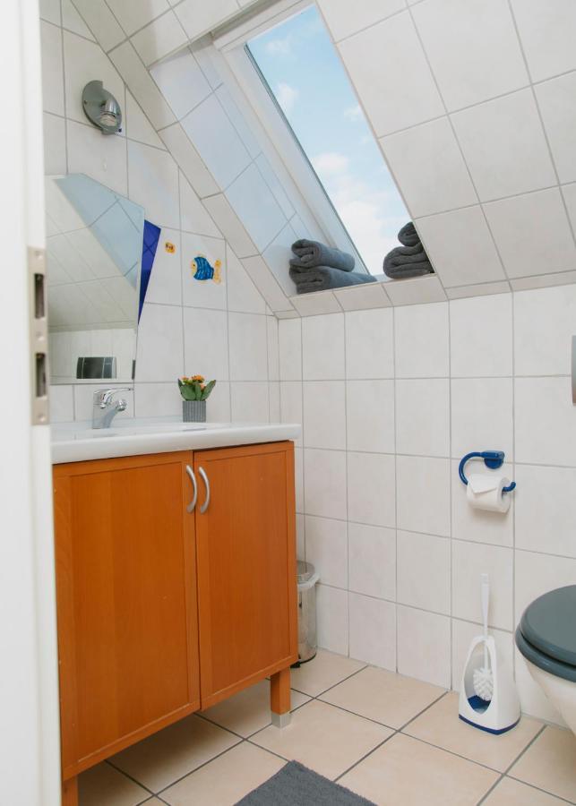 Gaestehaus Vigliarolo Gewerblich Jedes Zimmer Eigenes Bad Gemeinschaftskueche Elmshorn Ngoại thất bức ảnh