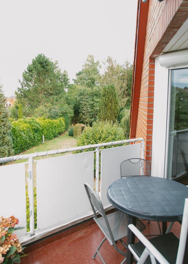 Gaestehaus Vigliarolo Gewerblich Jedes Zimmer Eigenes Bad Gemeinschaftskueche Elmshorn Ngoại thất bức ảnh