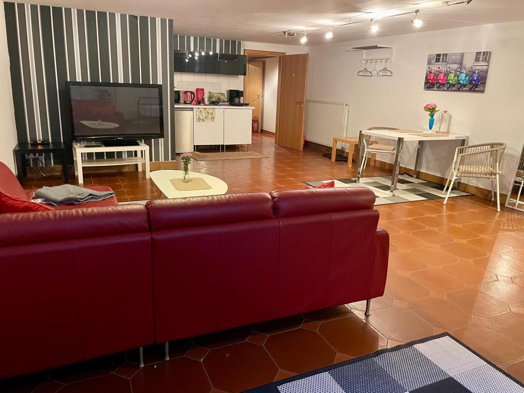 Gaestehaus Vigliarolo Gewerblich Jedes Zimmer Eigenes Bad Gemeinschaftskueche Elmshorn Ngoại thất bức ảnh
